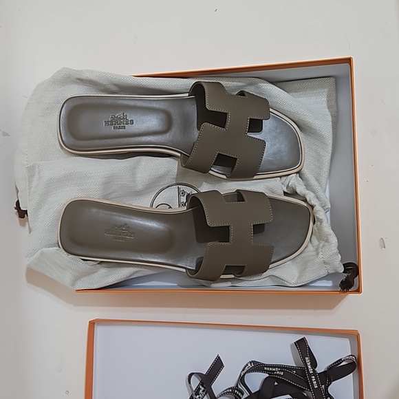 Hermes Oran Sandals - Picture 2 of 10